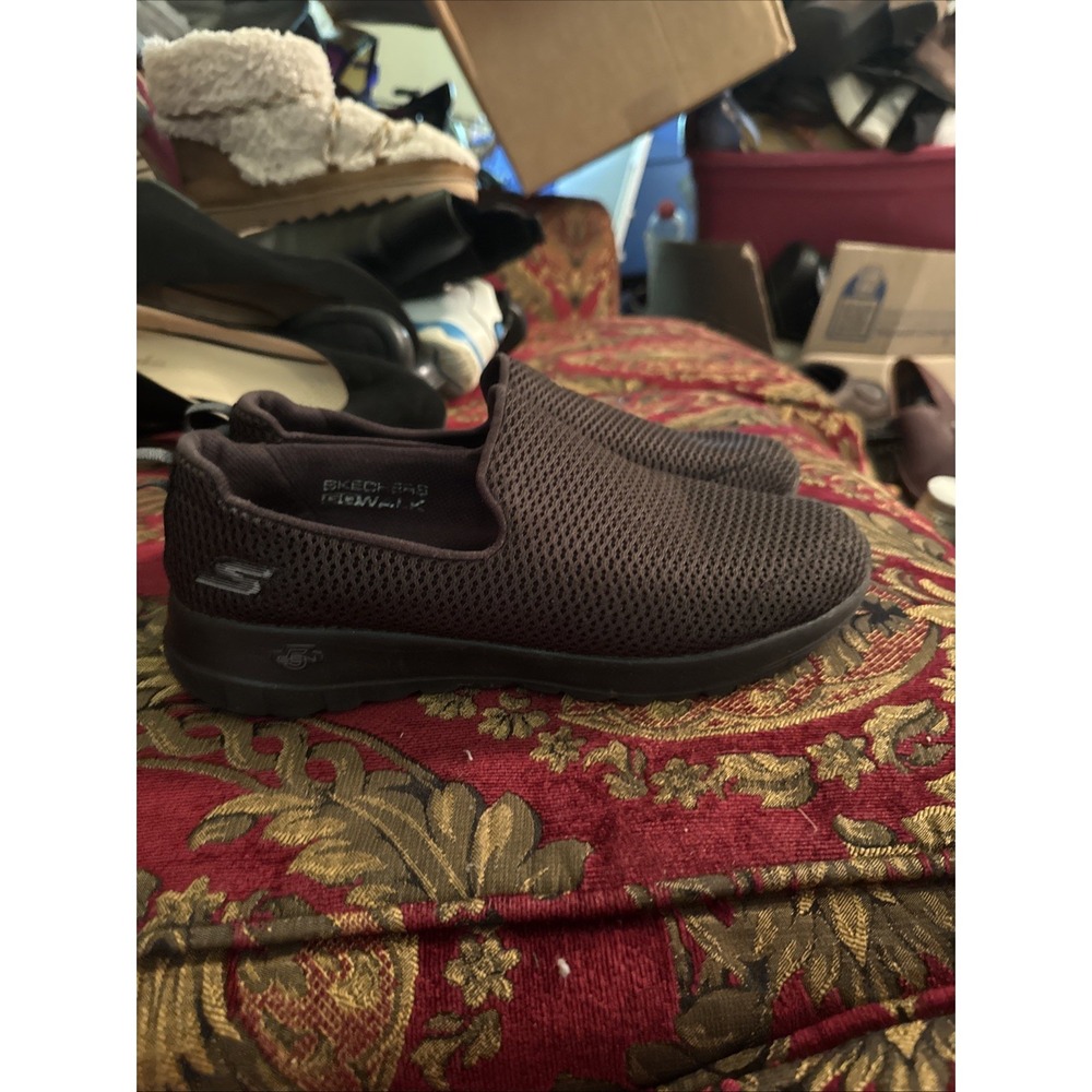 Skechers  GOGA MAX  Shoes Womens 8 Walk  Slip On Sneakers Black Comfort